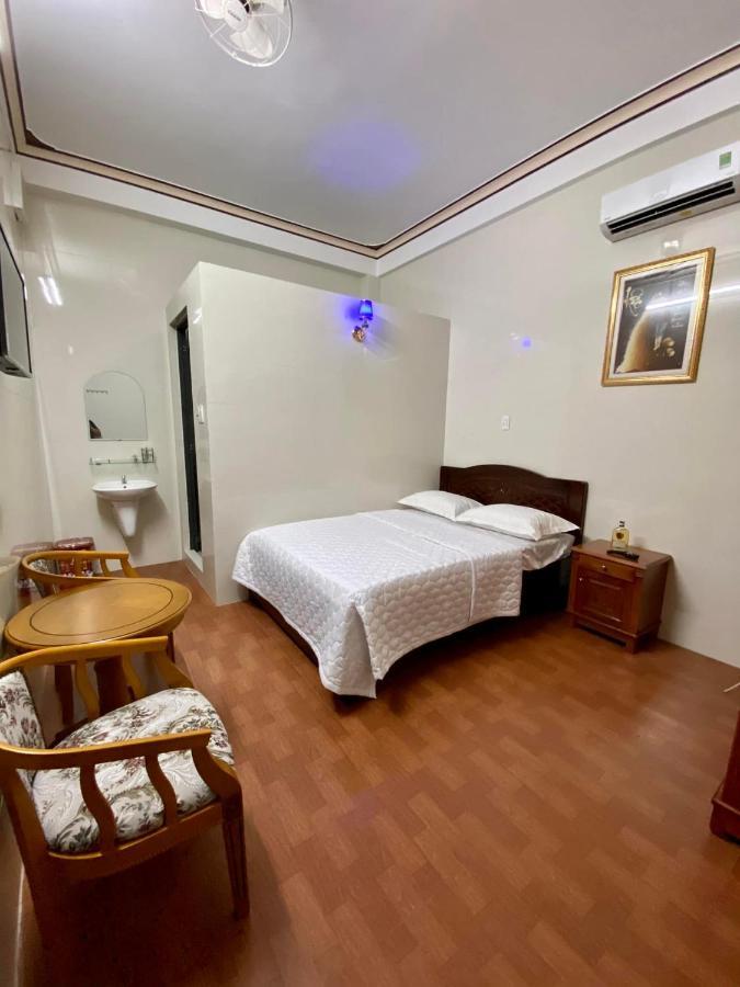 Nha Nghi Duy Tan Motel 140 Nguyen Du 0353007568 Quang Ngai Exterior photo
