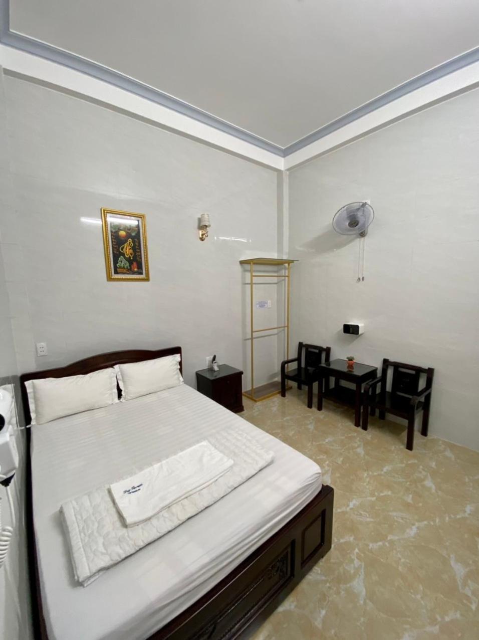 Nha Nghi Duy Tan Motel 140 Nguyen Du 0353007568 Quang Ngai Exterior photo
