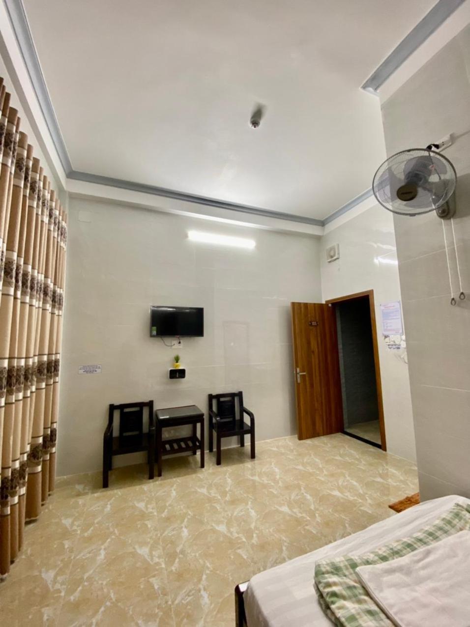 Nha Nghi Duy Tan Motel 140 Nguyen Du 0353007568 Quang Ngai Exterior photo