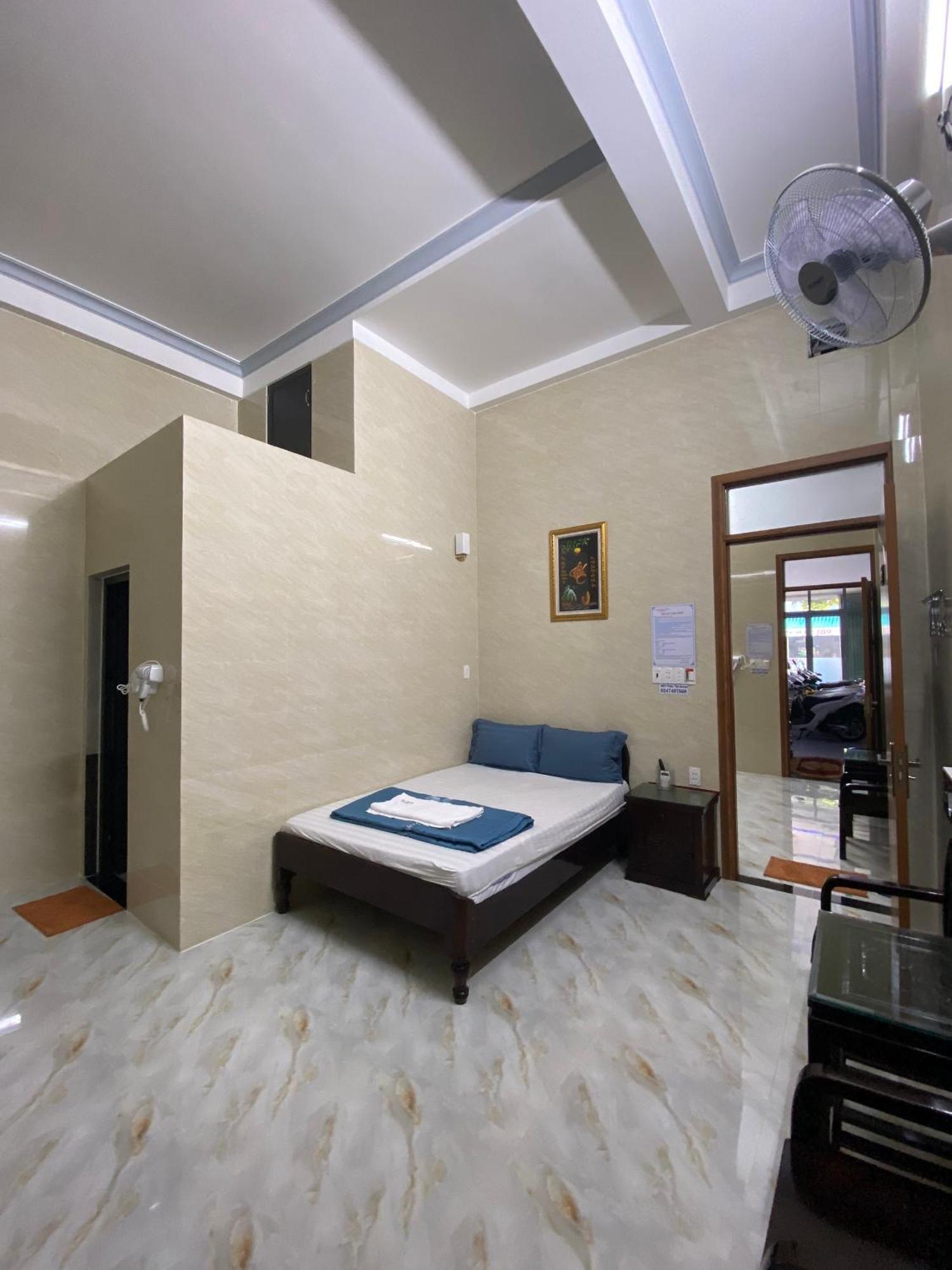 Nha Nghi Duy Tan Motel 140 Nguyen Du 0353007568 Quang Ngai Exterior photo